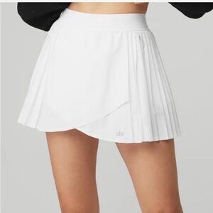 ALO Yoga Women's White Pleated Tennis Skirt